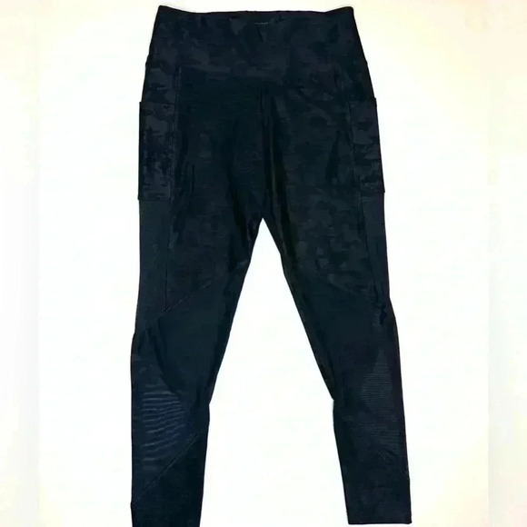 Lot of 6 women’s Sport Leggings Size- Medium ( Baleaf ,Chico’s , Bally , Reflex - Picture 13 of 16